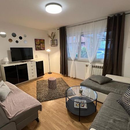 Apartman Lara Загреб Экстерьер фото