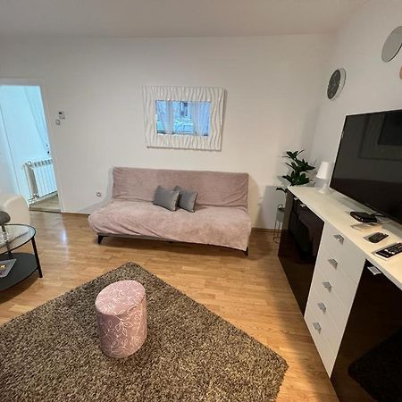Apartman Lara Загреб Экстерьер фото