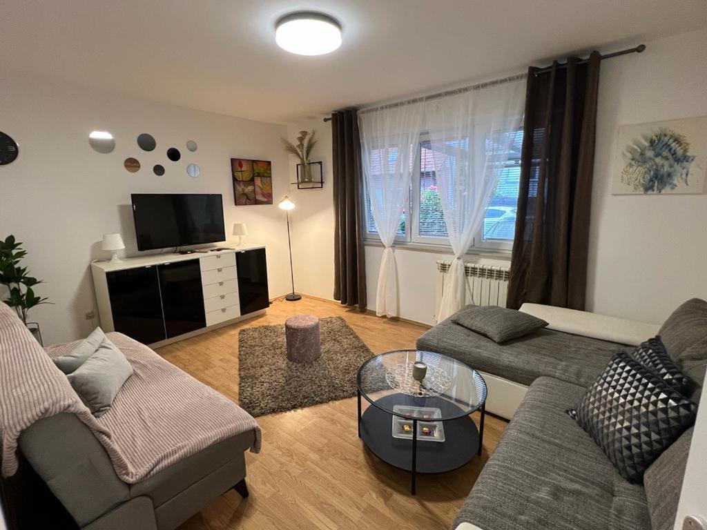 Apartman Lara Загреб Экстерьер фото