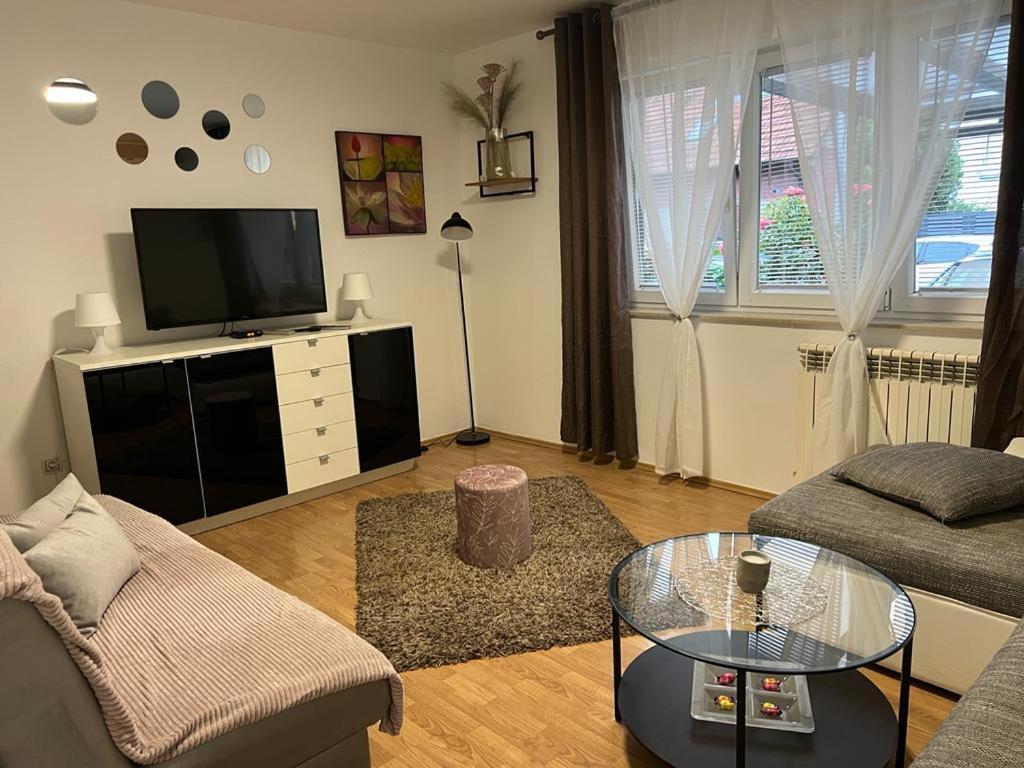 Apartman Lara Загреб Экстерьер фото