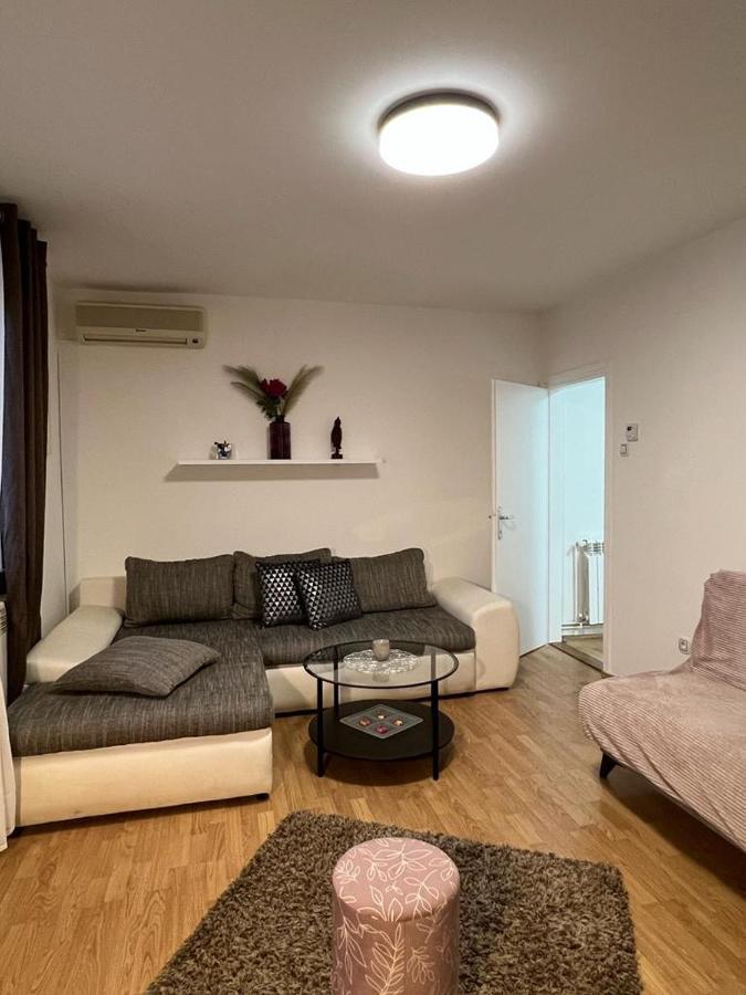 Apartman Lara Загреб Экстерьер фото